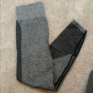 VICTORIA SECRET PINK LEGGINGS